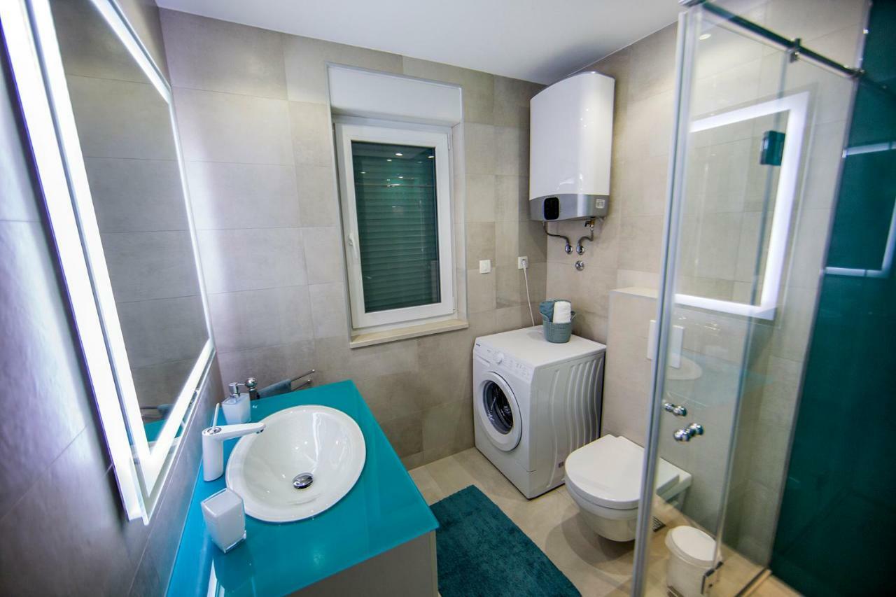 Apartment'S Tea & Nevio Split Bagian luar foto