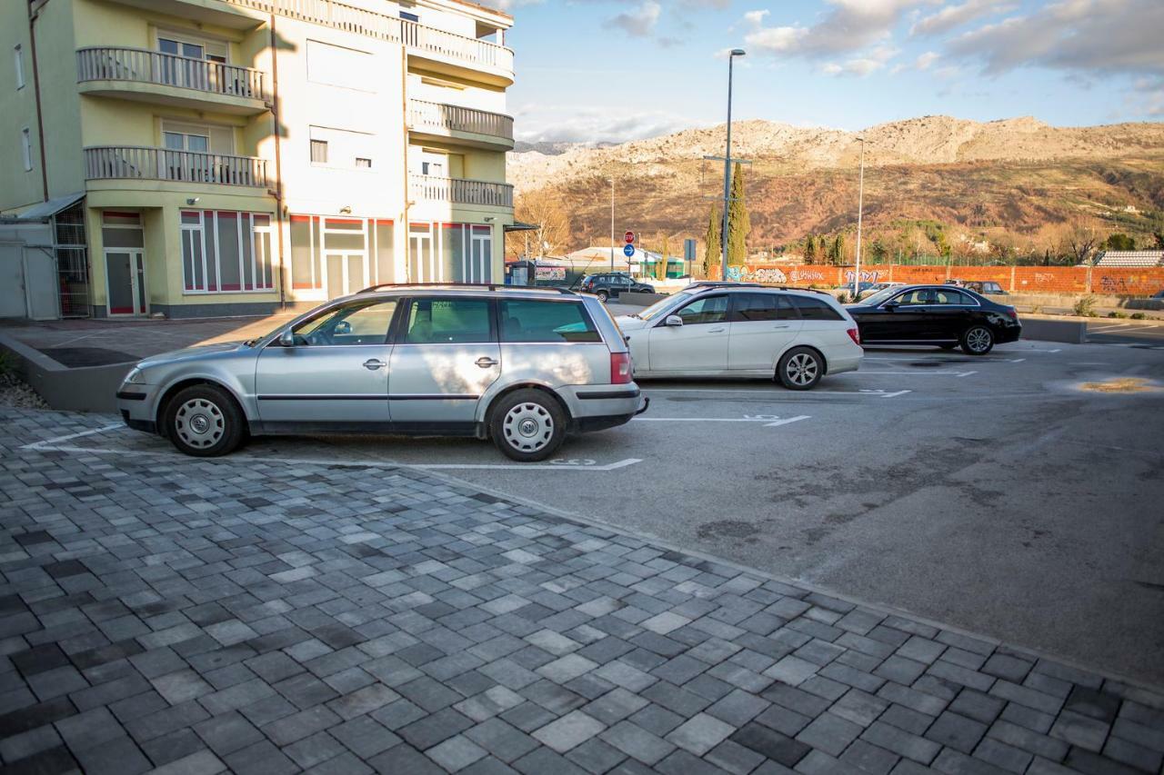 Apartment'S Tea & Nevio Split Bagian luar foto