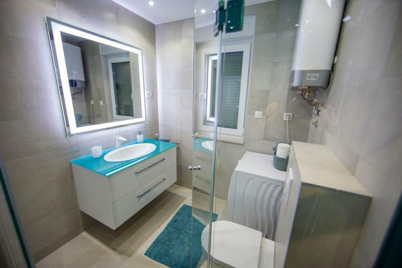 Apartment'S Tea & Nevio Split Bagian luar foto