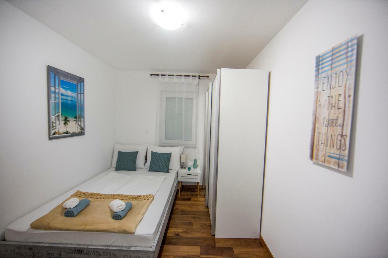 Apartment'S Tea & Nevio Split Bagian luar foto