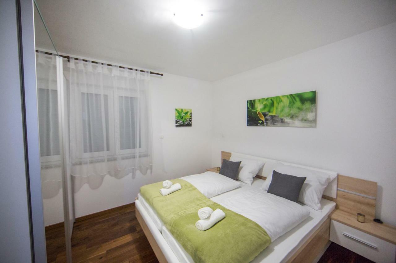 Apartment'S Tea & Nevio Split Bagian luar foto