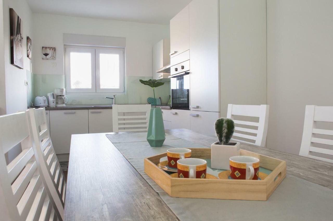 Apartment'S Tea & Nevio Split Bagian luar foto
