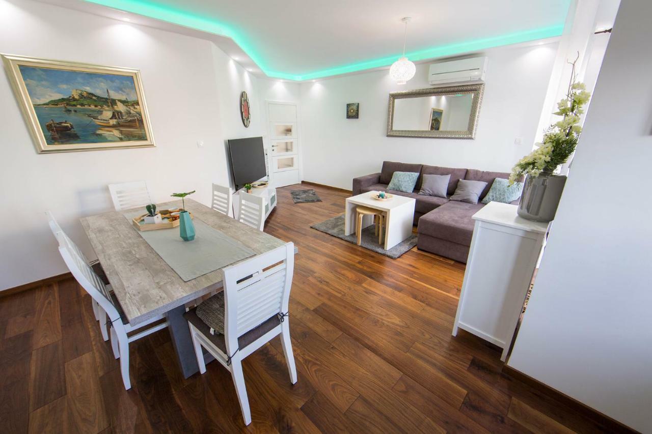 Apartment'S Tea & Nevio Split Bagian luar foto