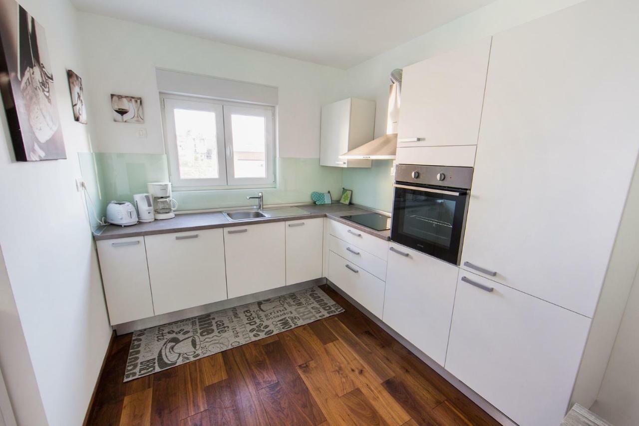 Apartment'S Tea & Nevio Split Bagian luar foto